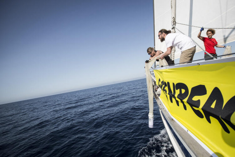 parte-nel-tirreno-il-tour-difendiamo-il-mare-di-greenpeace