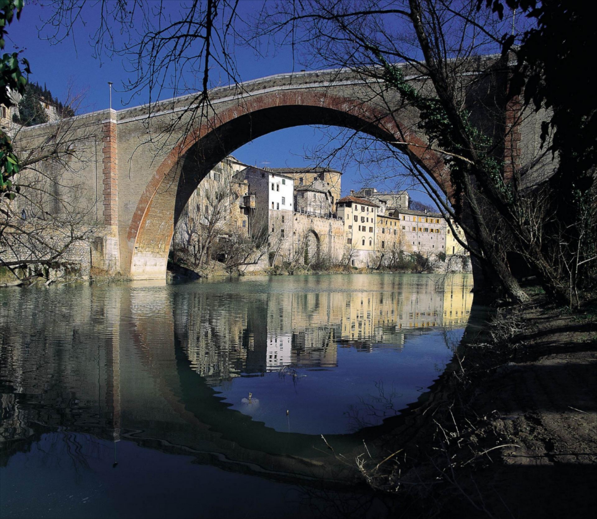 marche-week-end-tra-fossombrone-e-le-marmitte-dei-giganti