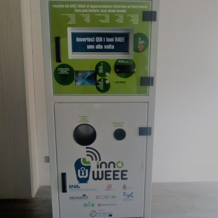 ambiente-enea-presenta-smart-bin-il-contenitore-per-rifiuti-elettronici-che-fa-gli-sconti