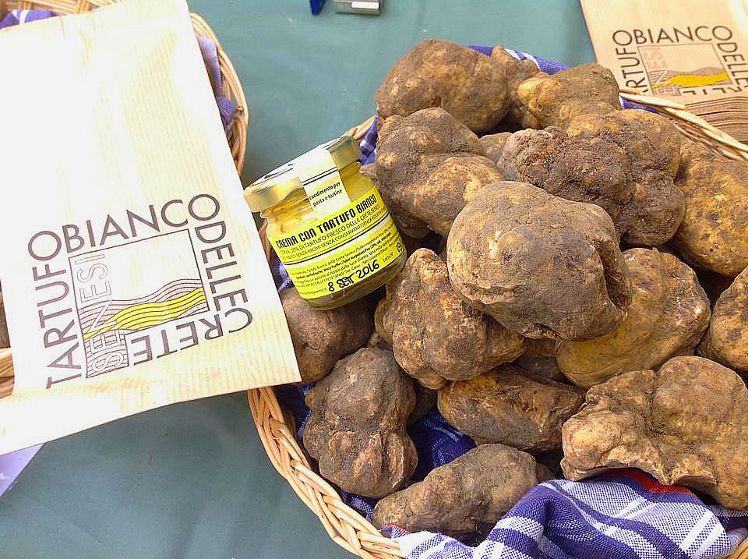 il-tartufo-delle-crete-sposa-il-brunello-di-montalcino